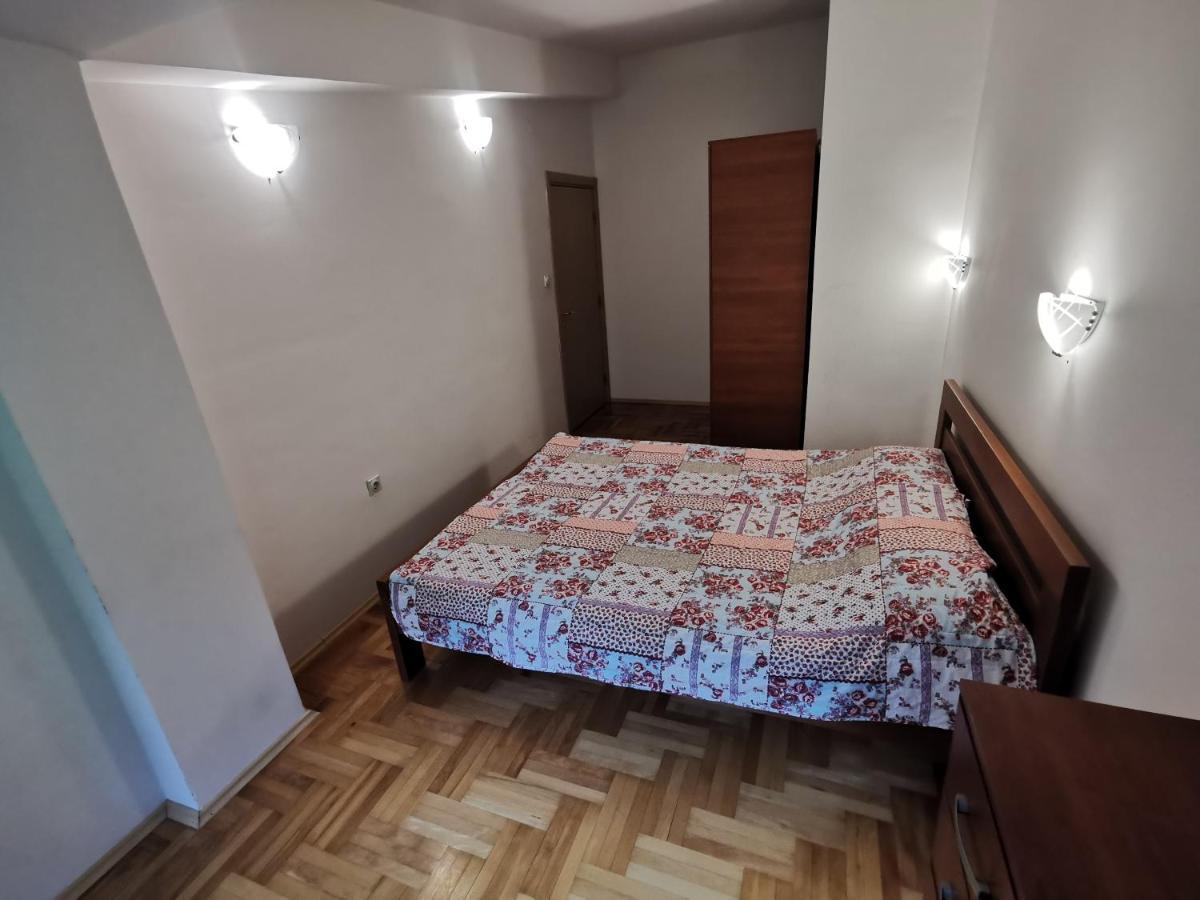Апартаменты Zagrebska Flat Скопье Экстерьер фото