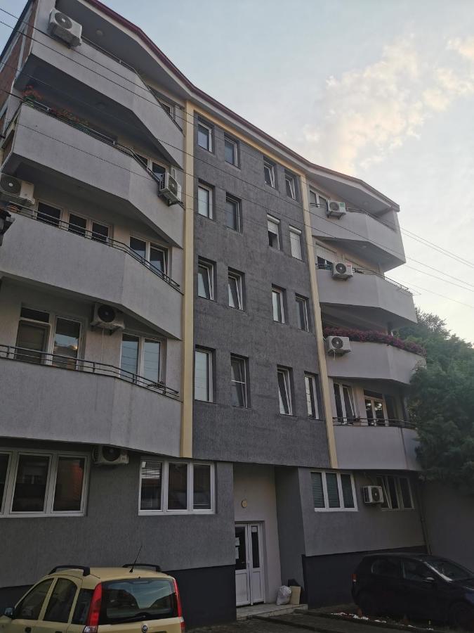 Апартаменты Zagrebska Flat Скопье Экстерьер фото